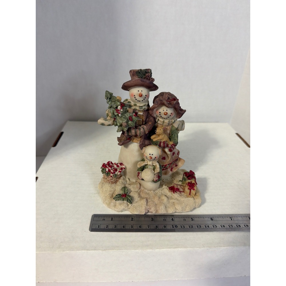 Vintage Style Snowman Family Figurine with Christmas Tree and Puppy M207772 - Picture 7 of 9